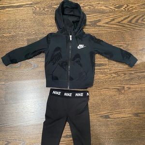Nike Jumpsuit, size 2T